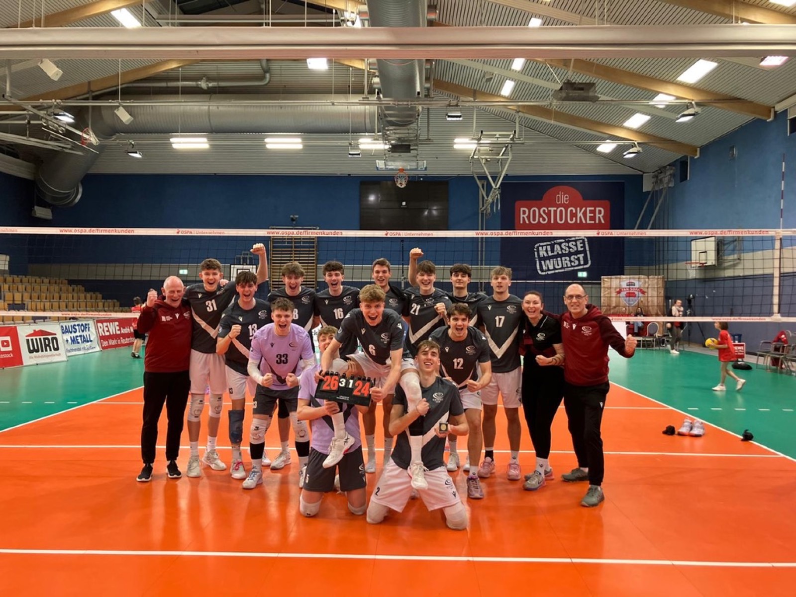 VCO Berlin Jubel nach einem Spiel